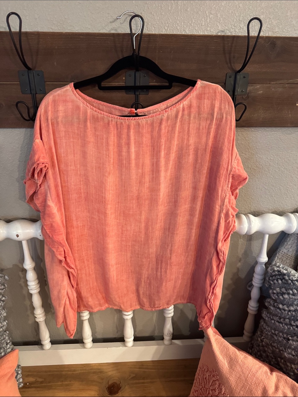Mustard Seed EUC Coral Pink Short Sleeve Blouse CUTE RUFFLED SLEEVES
